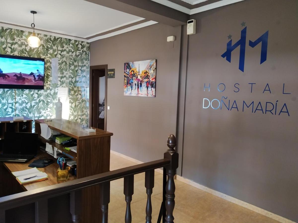 Hostal Dona Maria Valdemoro Bagian luar foto